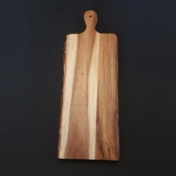 Fa vágódeszka 17x46x2 cm nyeles csíkos