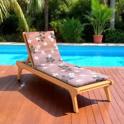 Napozóágy párna barna virág mintás