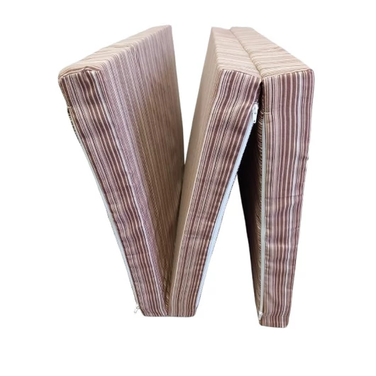 Vendégmatrac barna csíkos mintával